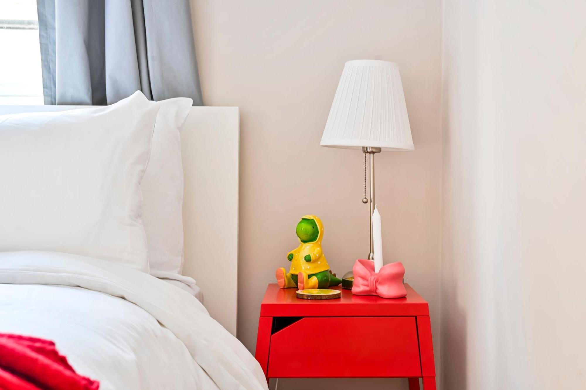 Newly Renovated 2-3 Bed Flat In Fulham By The Thames * London